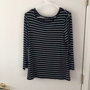 Cable&Gauge Long Sleeve T-shirt Size L gently used